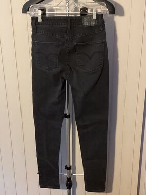 Levi’s Black High Rise Skinny Jeans